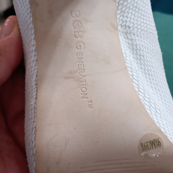 BCBG - White Genuine Leather Heels - Picture 7 of 7
